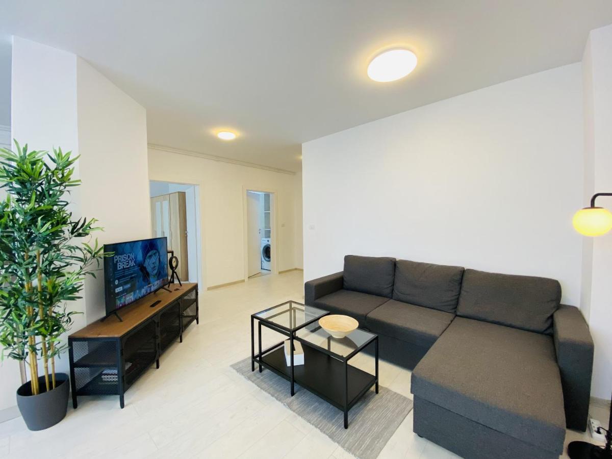 Apartamento Charming Flat In Brasov With Balcony Panoramic View Exterior foto