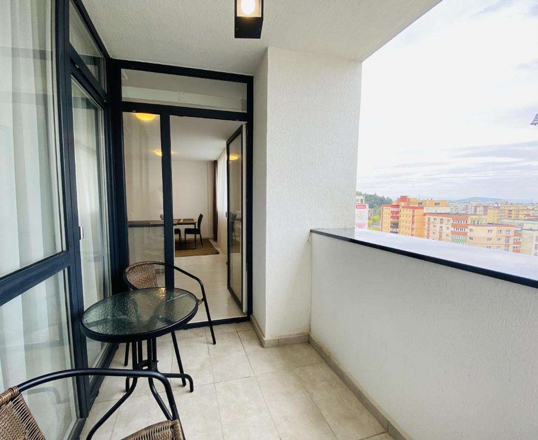 Apartamento Charming Flat In Brasov With Balcony Panoramic View Exterior foto