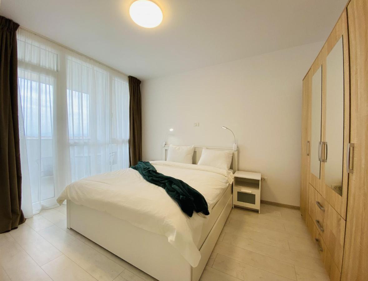 Apartamento Charming Flat In Brasov With Balcony Panoramic View Exterior foto