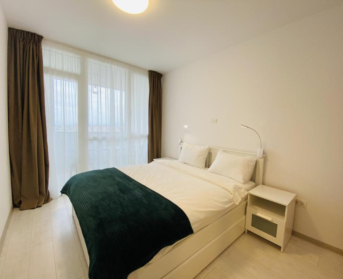 Apartamento Charming Flat In Brasov With Balcony Panoramic View Exterior foto